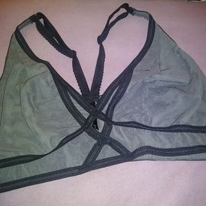 Razorback mesh keyhole bralette